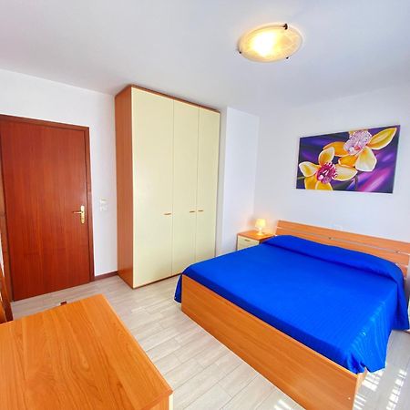 Apartment Blu Residence Lignano Sabbiadoro Exterior foto