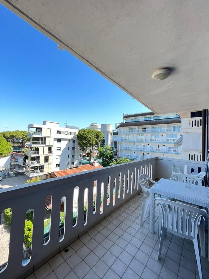 Apartment Blu Residence Lignano Sabbiadoro Exterior foto