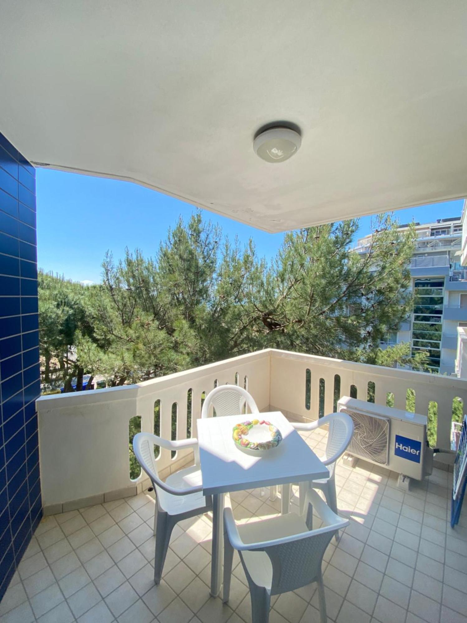 Apartment Blu Residence Lignano Sabbiadoro Exterior foto