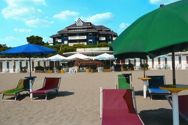 Apartment Blu Residence Lignano Sabbiadoro Exterior foto